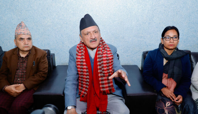 NarayanAdhikari_Chitwan_RSS_10_PrakashsaranMahat2