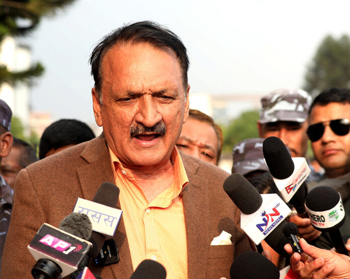 PrakashSharan-mahat-Samsad-bahira